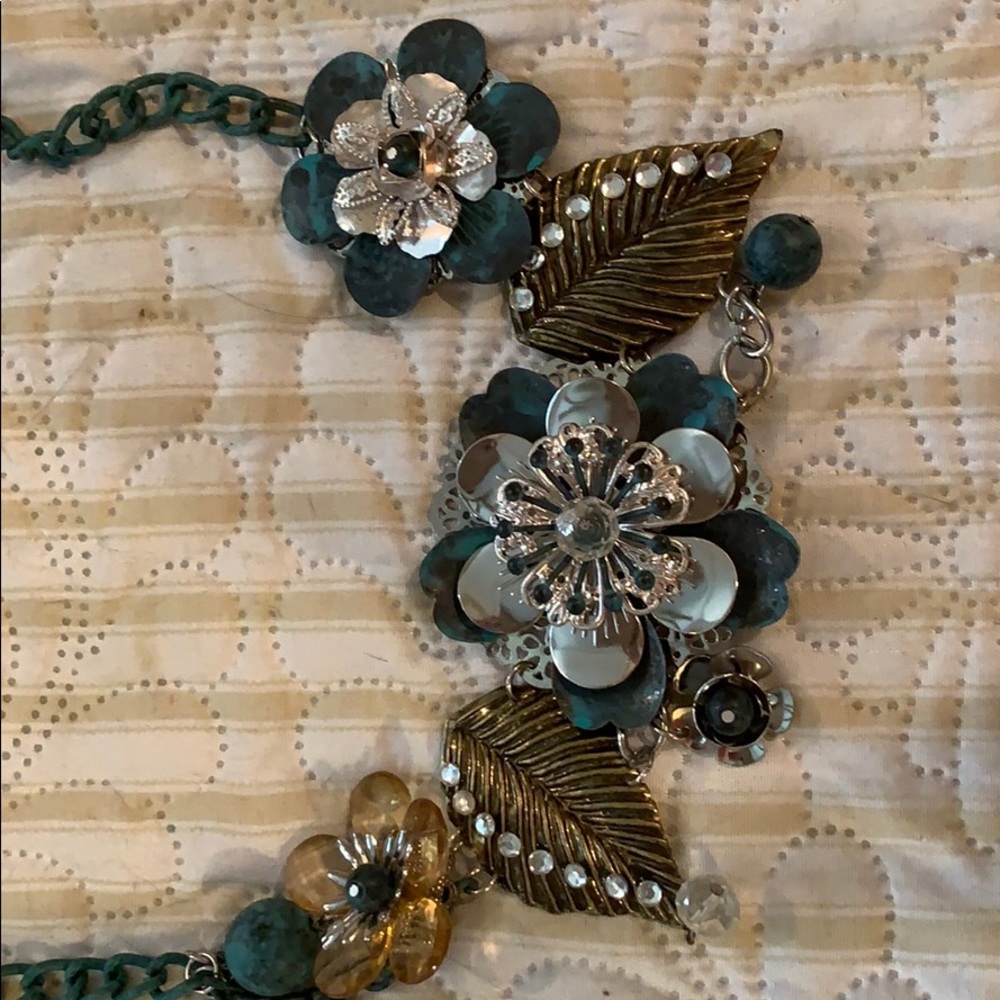 Necklace - Picture 3 of 3